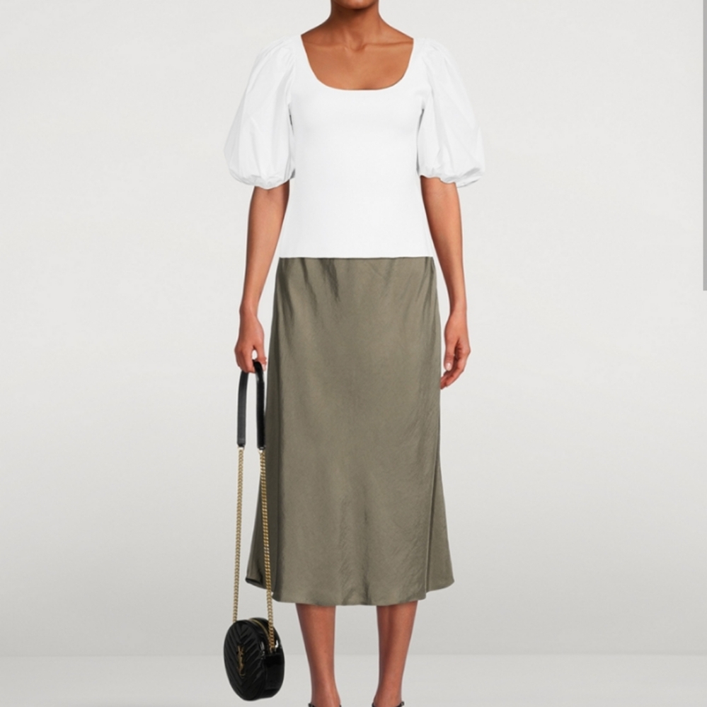 Theory White Glossed Stretch Scoop Neck Top - Picture 2 of 10
